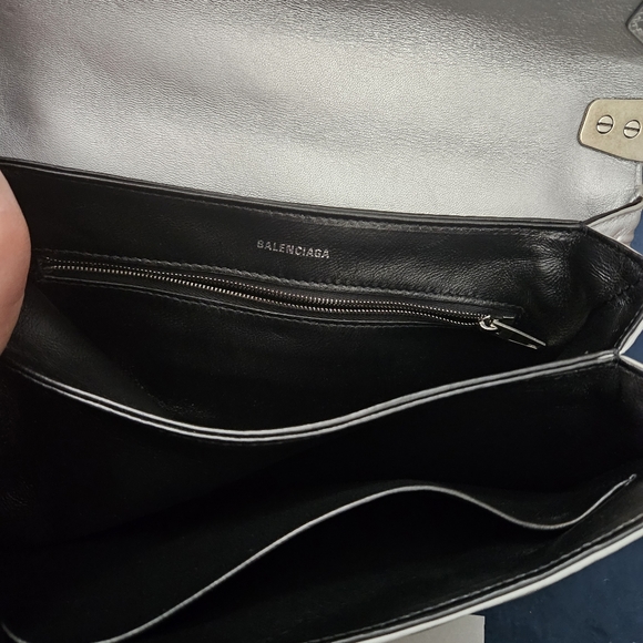 Handbag - Picture 8 of 8